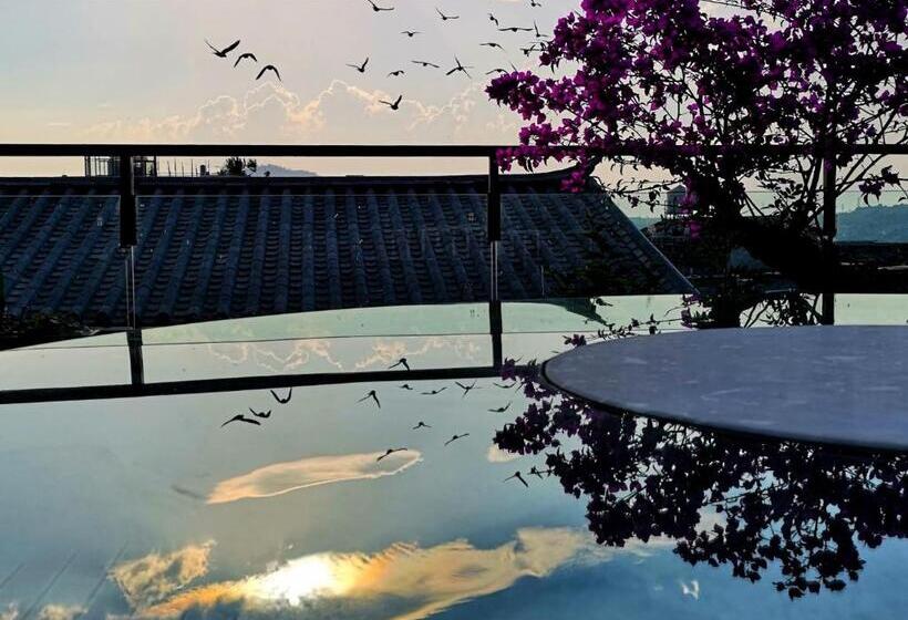 سوییت, Floral Tengchong Mountain Residence