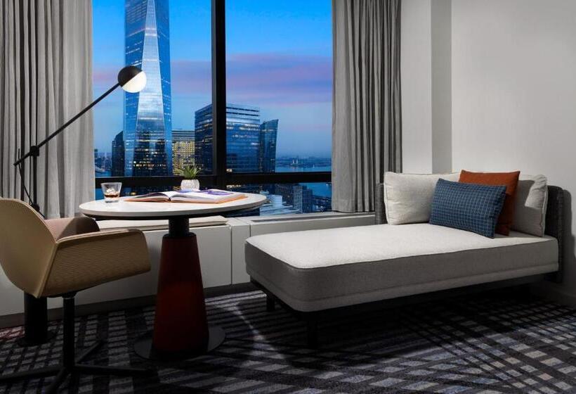 اتاق دلوکس با تخت کینگ و چشم‌انداز شهر, M Social New York Downtown