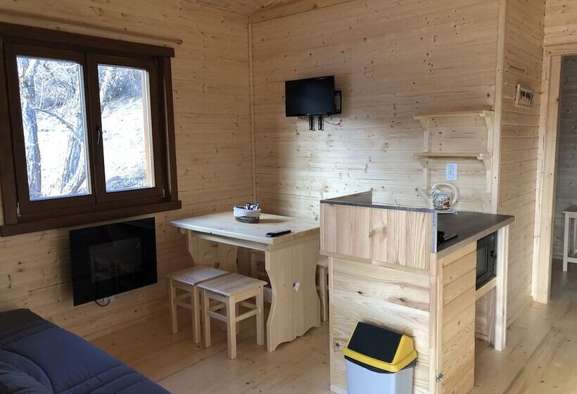 کلبه ییلاقی, Camping, Hôtel De Plein Air Les Cariamas