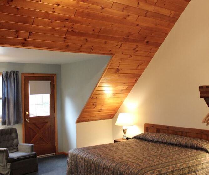 Номер Deluxe Кровать Кинг, Nootka Lodge