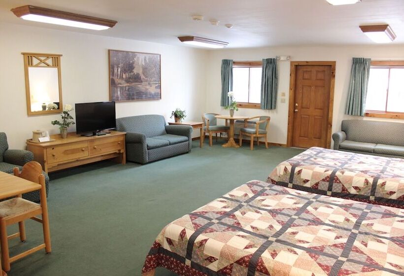 Семейный Номер, Nootka Lodge