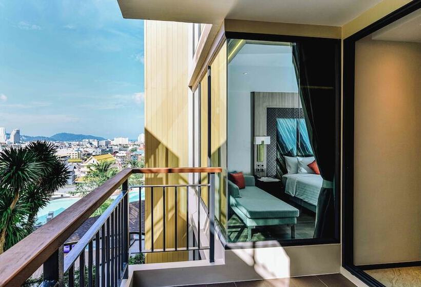 Havuz Manzaralı Süit, Skyview Resort Phuket Patong Beach