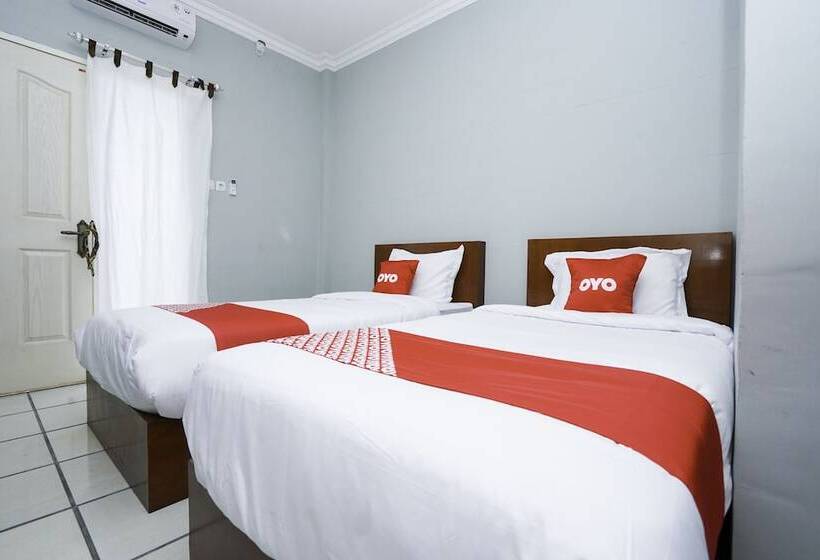 חדר סטנדרט, Reddoorz Plus Syariah At Lotus Hotel Bojonegoro