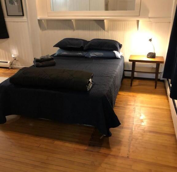 Номер Стандарт Совместная Ванная, Art Gallery Hostel