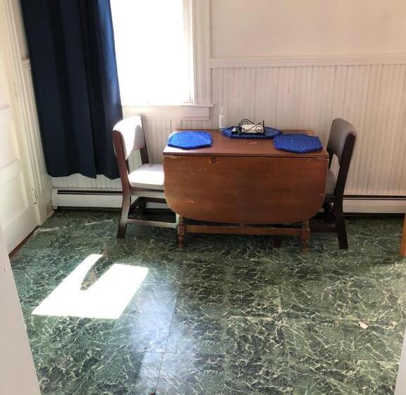 Трехместный Номер Deluxe, Art Gallery Hostel