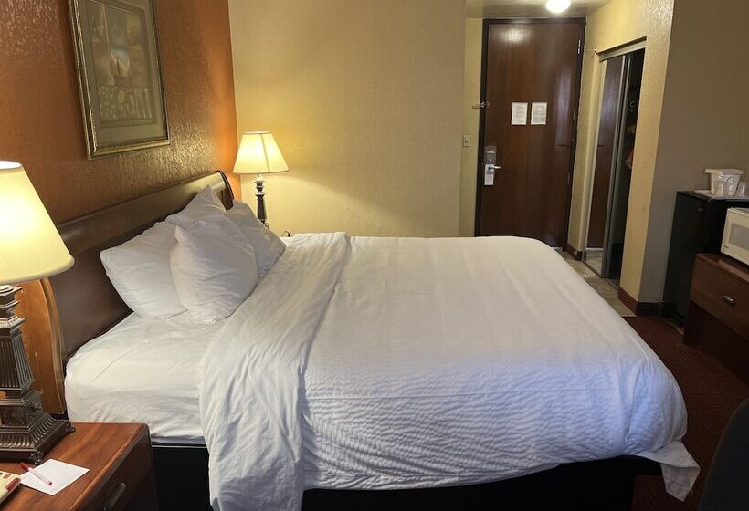 스탠다드 룸 더블 침대, Ramada By Wyndham Rome / Verona