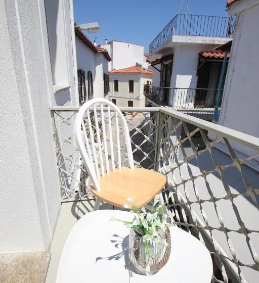 سوییت جونیور با بالکن, L Anima Boutique Suites