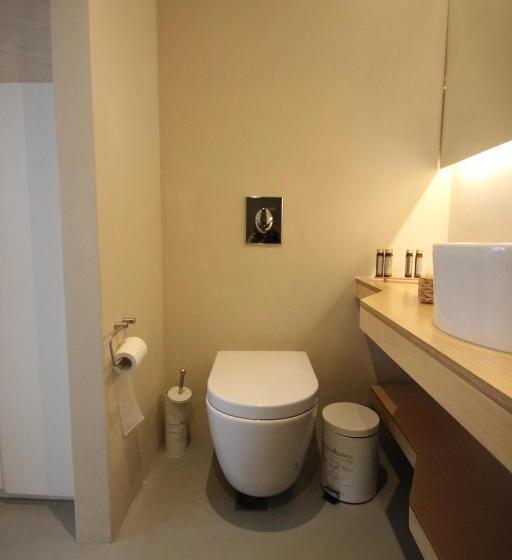 سوییت جونیور با بالکن, L Anima Boutique Suites