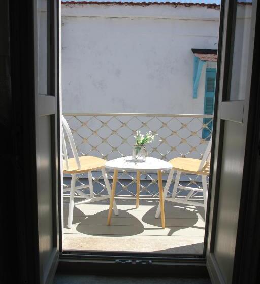 سوییت جونیور با بالکن, L Anima Boutique Suites