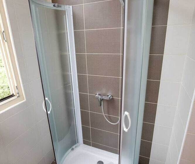 Номер Стандарт, Prenoćište Kastel