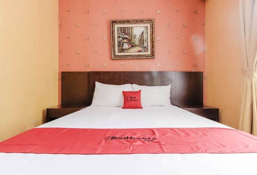 Номер Стандарт, Reddoorz At La Mega Near Pasar Pagi Cirebon