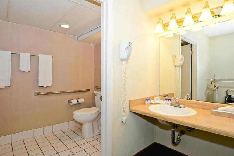 Стандартный Номер Кровать Кинг, Howard Johnson By Wyndham Benton Harbor/st. Joseph