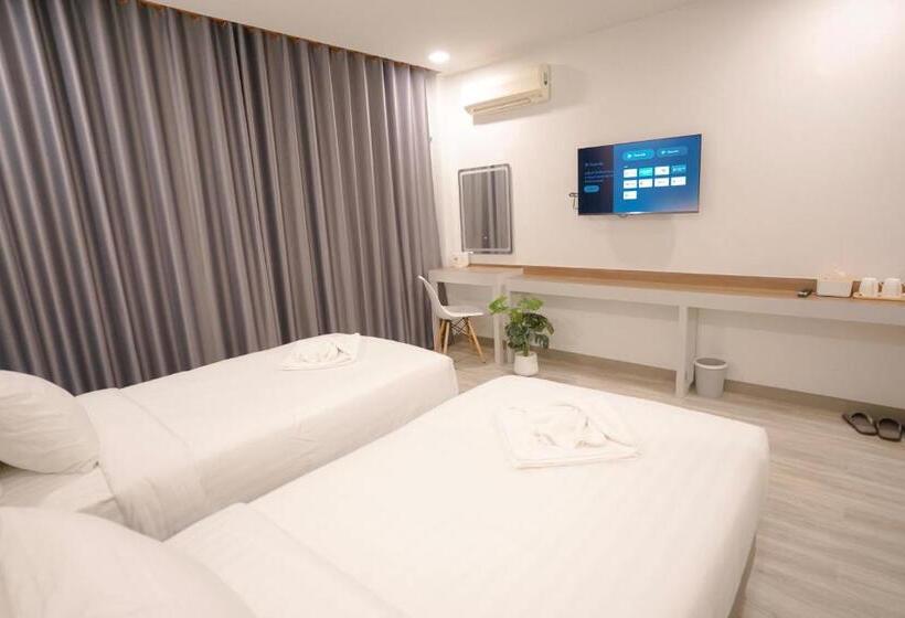 اتاق استاندارد با چشم‌انداز باغ, The Space Airport Hotel Chiang Rai