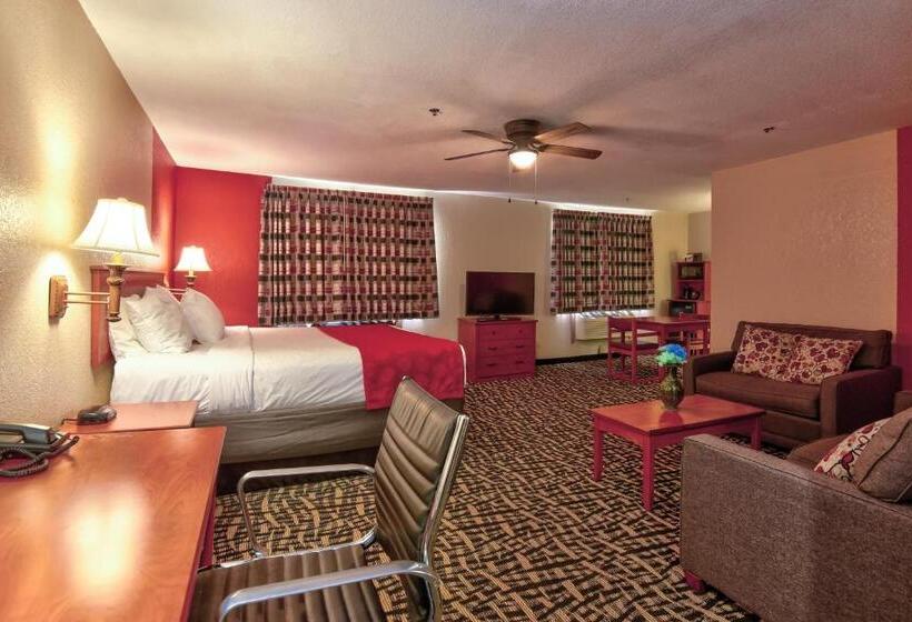 Deluxe Suite King Bed, Ramada By Wyndham Oklahoma City Airport North