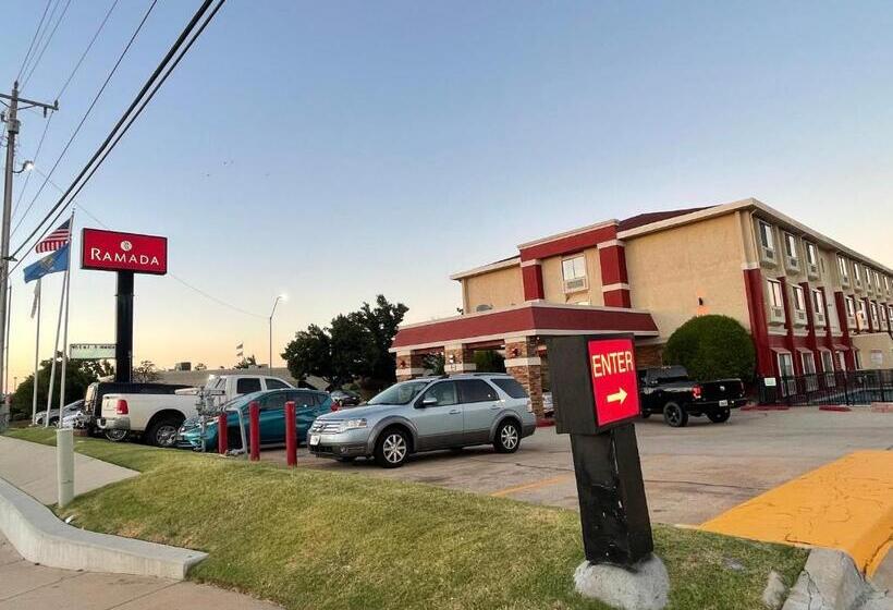 Deluxe Suite King Bed, Ramada By Wyndham Oklahoma City Airport North