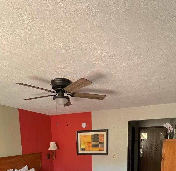 اتاق استاندارد با تخت بزرگ, Ramada By Wyndham Oklahoma City Airport North