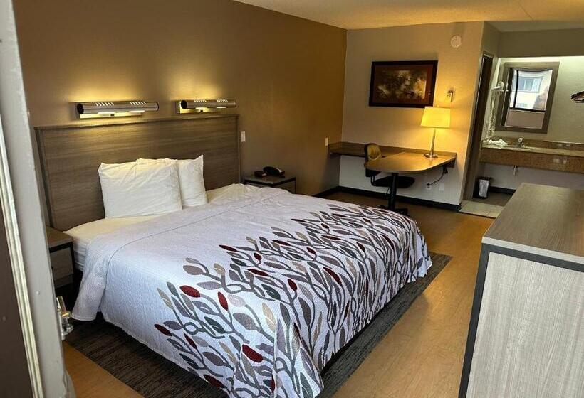 Номер Superior Кровать Кинг, Red Roof Inn Detroit  Royal Oak/ Madison Heights