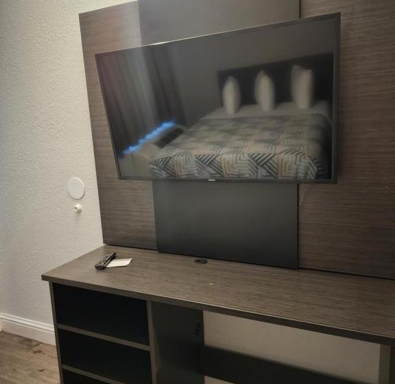 장애인을 위한 킹사이즈 침대 스탠다드 룸, Studio 6 Sacramento, Ca   Natomas & Smf Airport