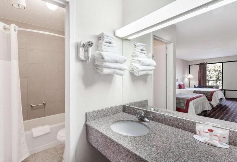 标准间, Travelodge By Wyndham Clarksville