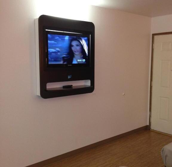 Номер Deluxe, Motel 6 Brownsville, Tx North
