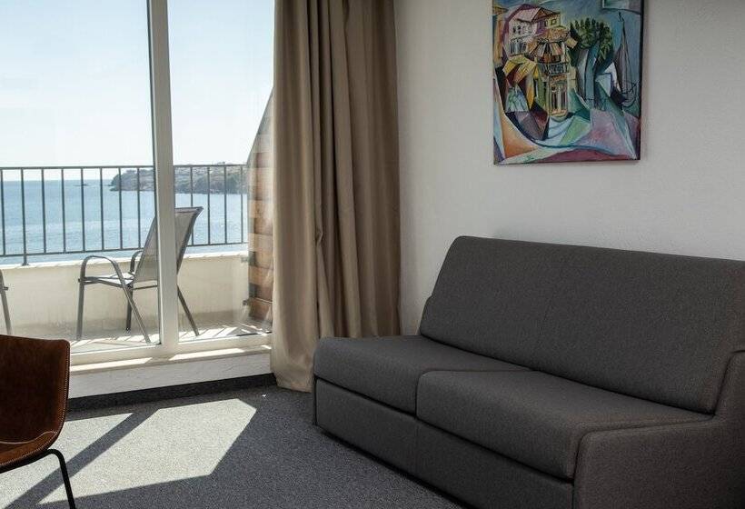 1 Bedroom Apartment Sea View, Ji