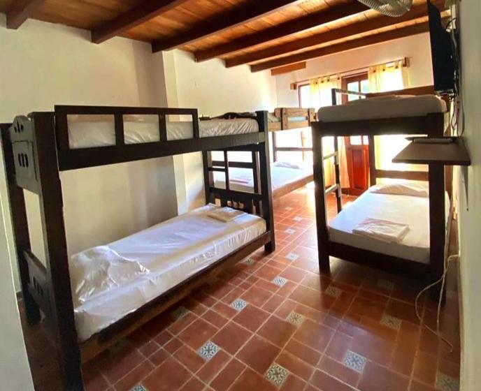 اتاق سوپریور خانوادگی, Kayena Hostel
