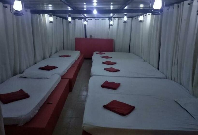 تختخواب در اتاق مشترک, Ooty Dormitories