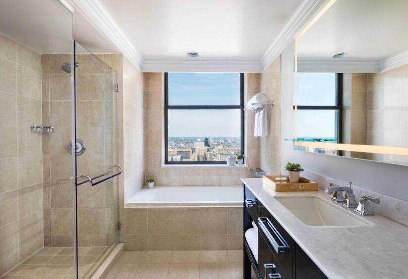 Deluxe Suite King Bed, The Ritzcarlton, Philadelphia