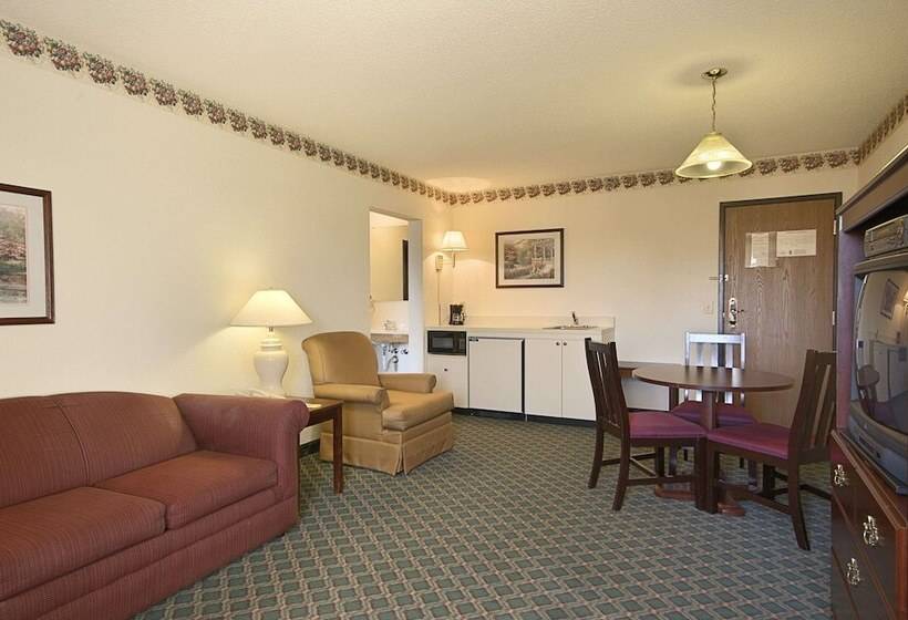 Люкс, Travelodge By Wyndham Hudsonville