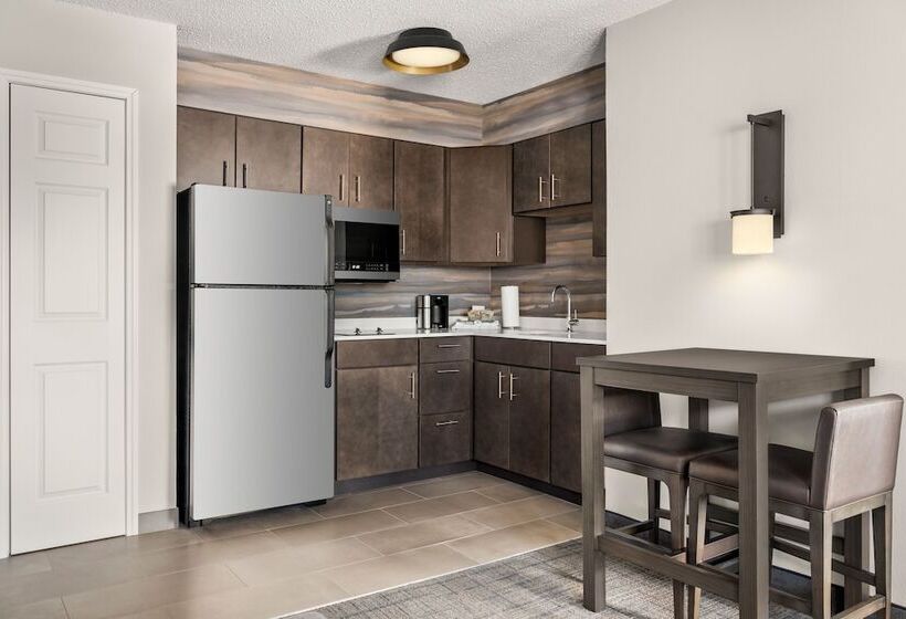 سوییت, Residence Inn By Marriott Davenport