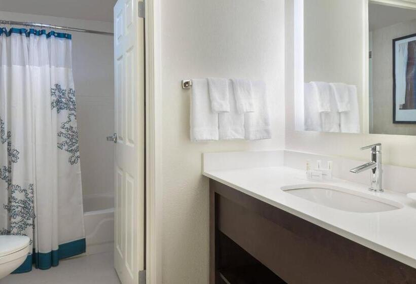 침실 2개 스위트, Residence Inn Savannah Midtown