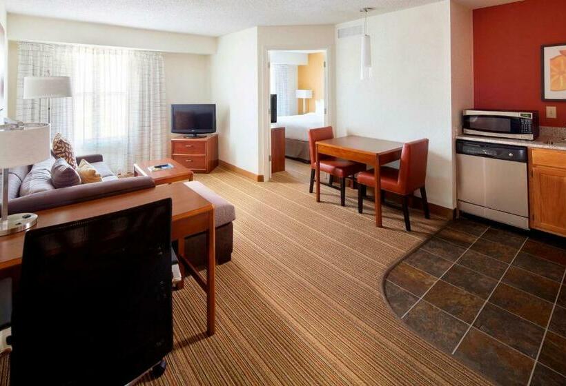 스위트, Sonesta Es Suites Birmingham Homewood