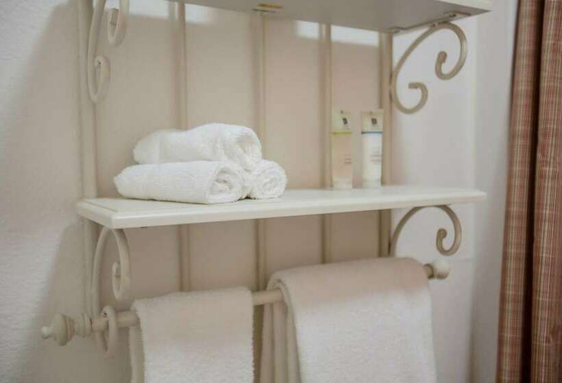 Дом 1 Спальня, River S Edge Resort