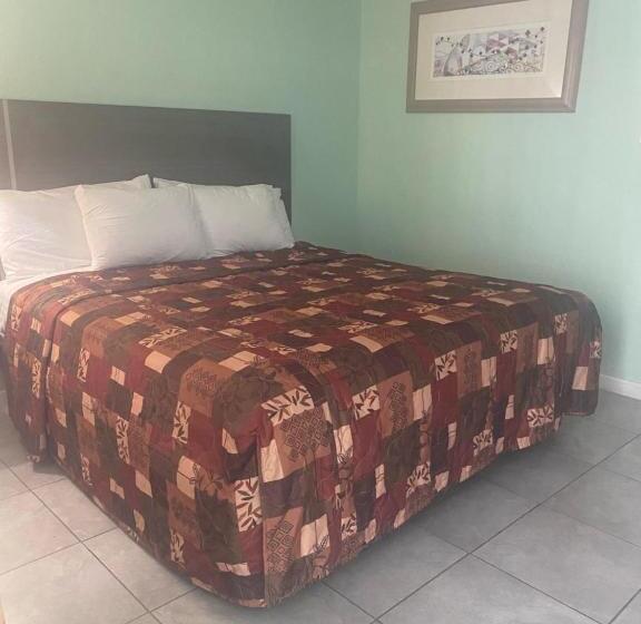 اتاق استاندارد, Royal Canadian Motel