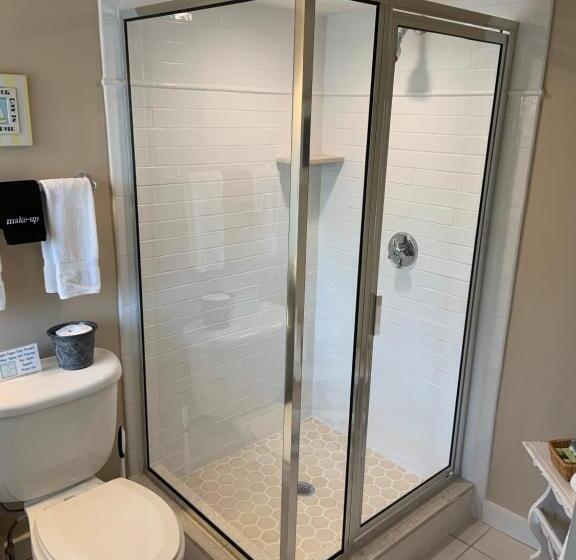 Номер Deluxe Кровать Куин, Ship S Knees Inn