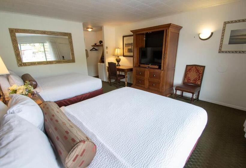 Номер Стандарт, Scotty's Lakeside Resort
