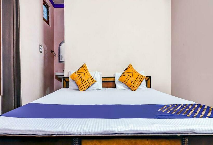 Трехместный Президентский, Spot On 68052 Surya Guest House