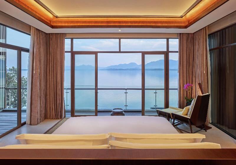 ویلای لوکس 1 خوابه, Lushan West Sea Resort, Curio Collection By Hilton