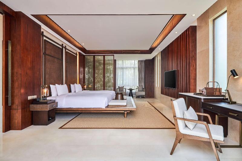 اتاق لوکس, Lushan West Sea Resort, Curio Collection By Hilton