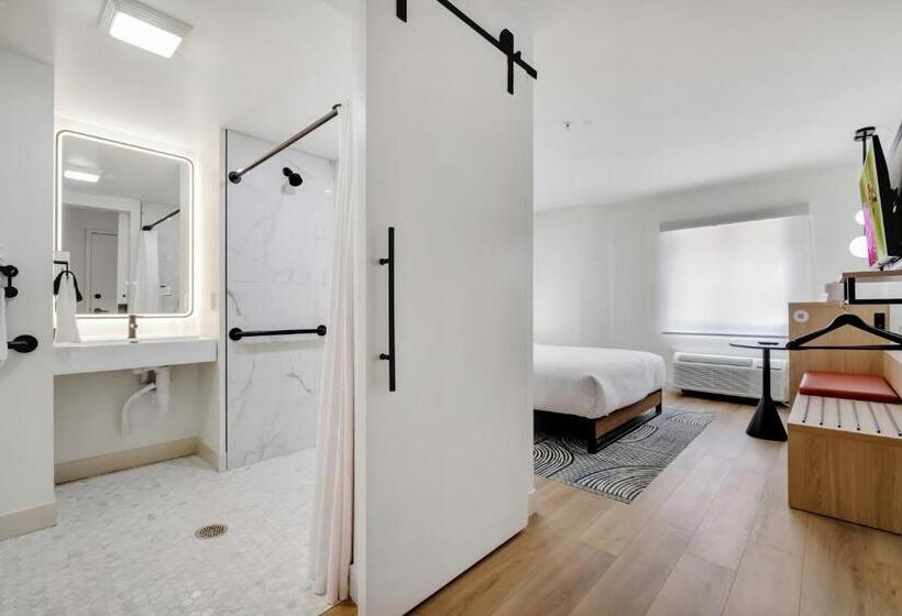 장애인을 위한 스탠다드 룸, Bob Hotels Tallahassee   Boutique On Budget