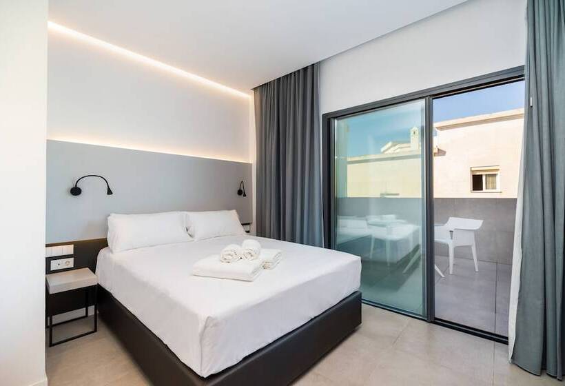 Superior Room with Terrace, Dormos