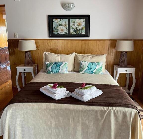 اتاق لوکس, Teanehi Bed & Breakfast