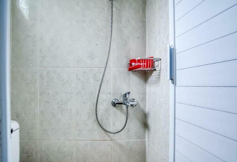 Номер Deluxe, Reddoorz Syariah Near Rsud Kota Bogor