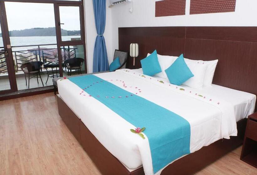 اتاق لوکس با چشم‌انداز دریا, Sealong Bay Zhongqi Conifer Hotel 海龙湾中启康年酒店