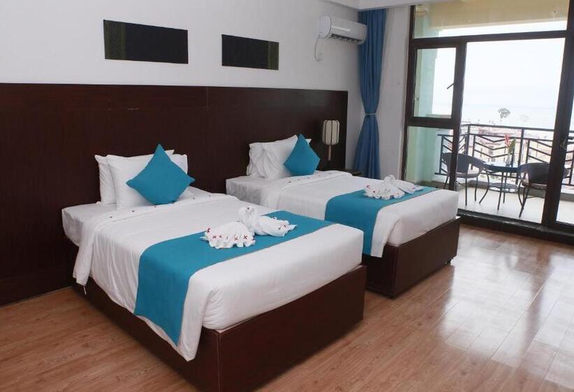 اتاق لوکس با بالکن, Sealong Bay Zhongqi Conifer Hotel 海龙湾中启康年酒店