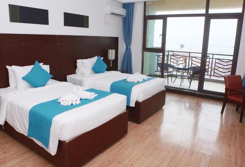 اتاق لوکس با بالکن, Sealong Bay Zhongqi Conifer Hotel 海龙湾中启康年酒店