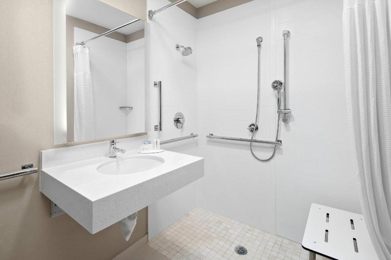 带皇后床的套间, Springhill Suites Houston Hobby Airport
