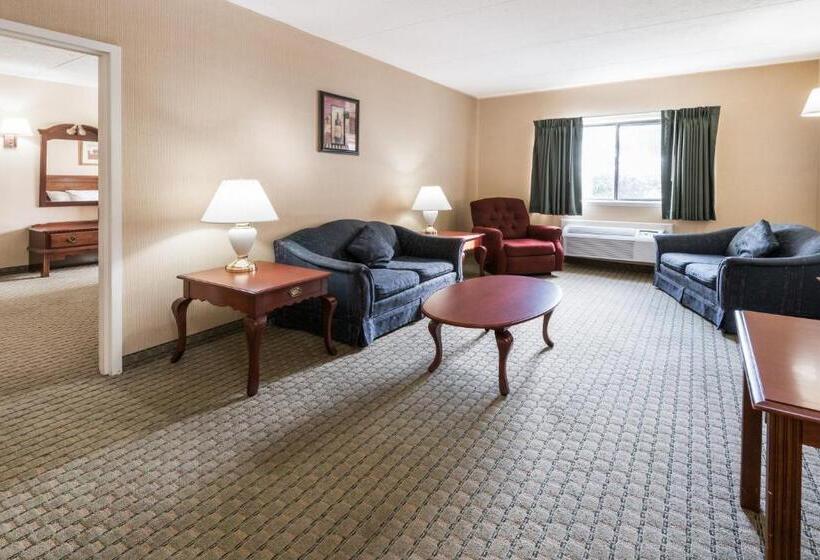Студия Deluxe, Super 8 By Wyndham Henrietta/rochester Area