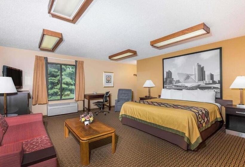 Люкс Кровать Кинг, Super 8 By Wyndham Sun Prairie/madison E