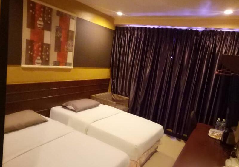 Семейный Номер, Gd Hotel   Permas Jaya